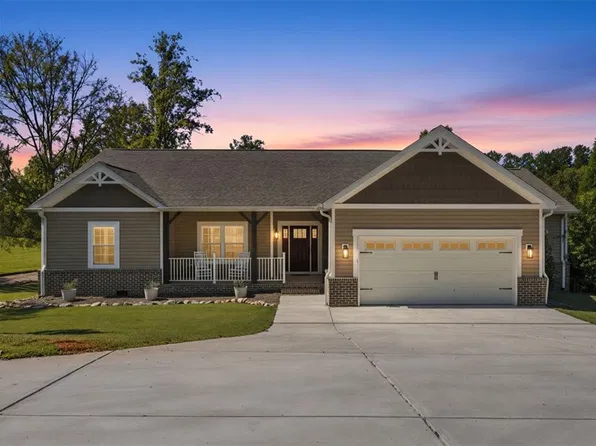 225 S Point Harbor Dr, Chappells, SC 29037