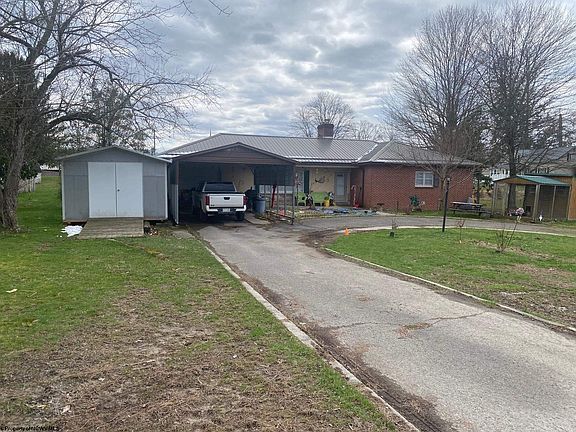 2nd image of 111 Ervin Ln