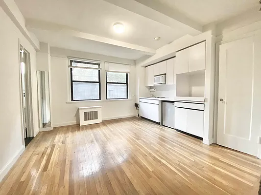 Rented by Bond New York | media 1