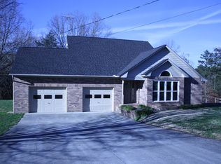 952 Paul Acuff Ln, Loudon, TN 37774