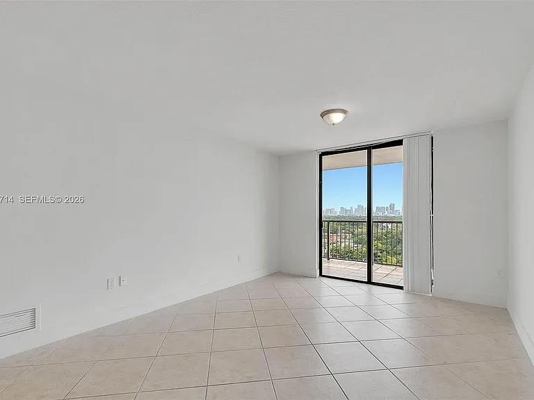 1690 SW 27th Ave #805 — Photo 28