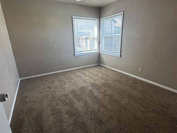 3rd image of 626 W Vassar Ave