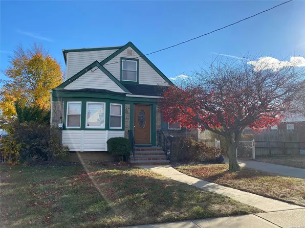 138 Brown Avenue, Hempstead, NY 11550