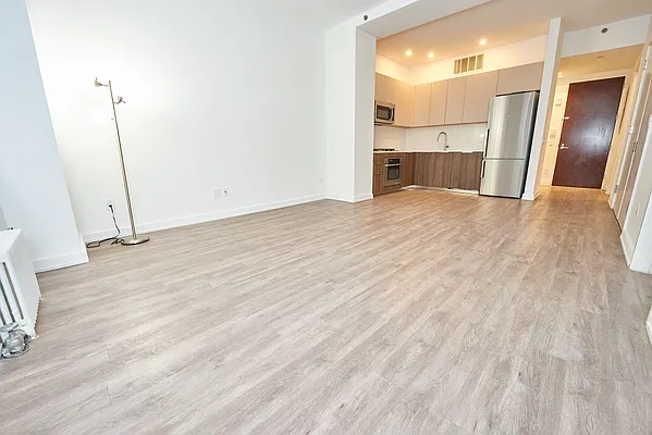 Rented by City Life Realty LLC | media 18