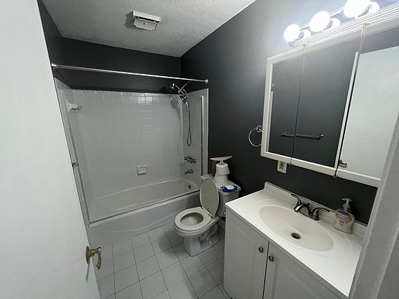4th image of 2316 Harbor View Dr