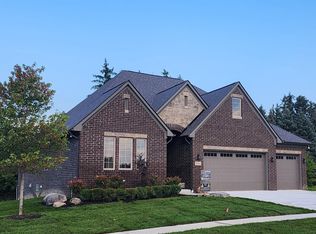 3093 Raffler Dr, Rochester Hills, MI 48307