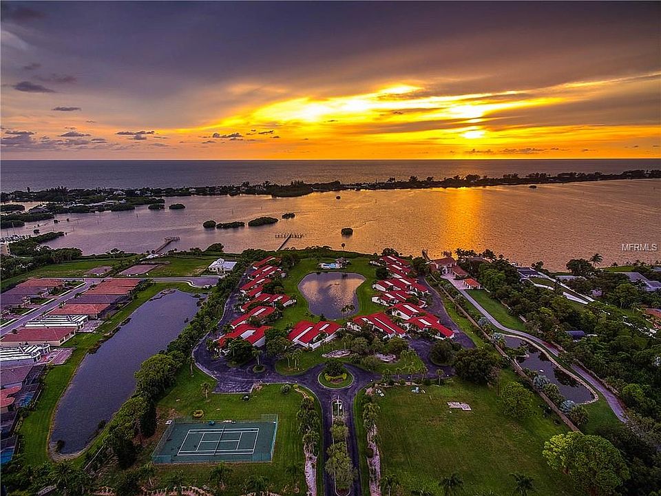 Heron Bay Club Villas