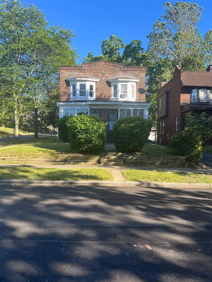 3244-3246 Sycamore Rd — Photo 3