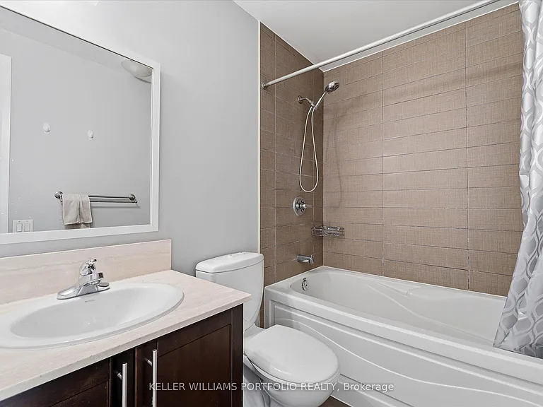 2191 Yonge St #4111 — Photo 21