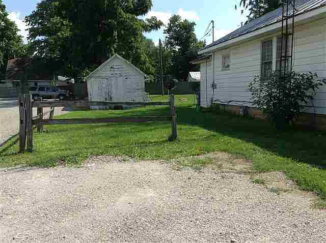 2nd image of 205 W Toledo St