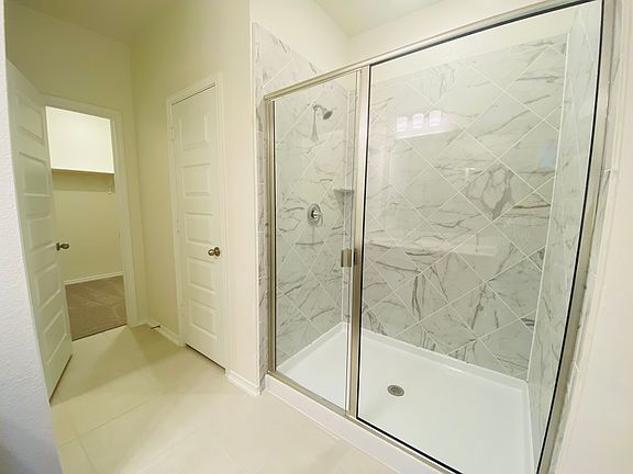 Master Bath Room