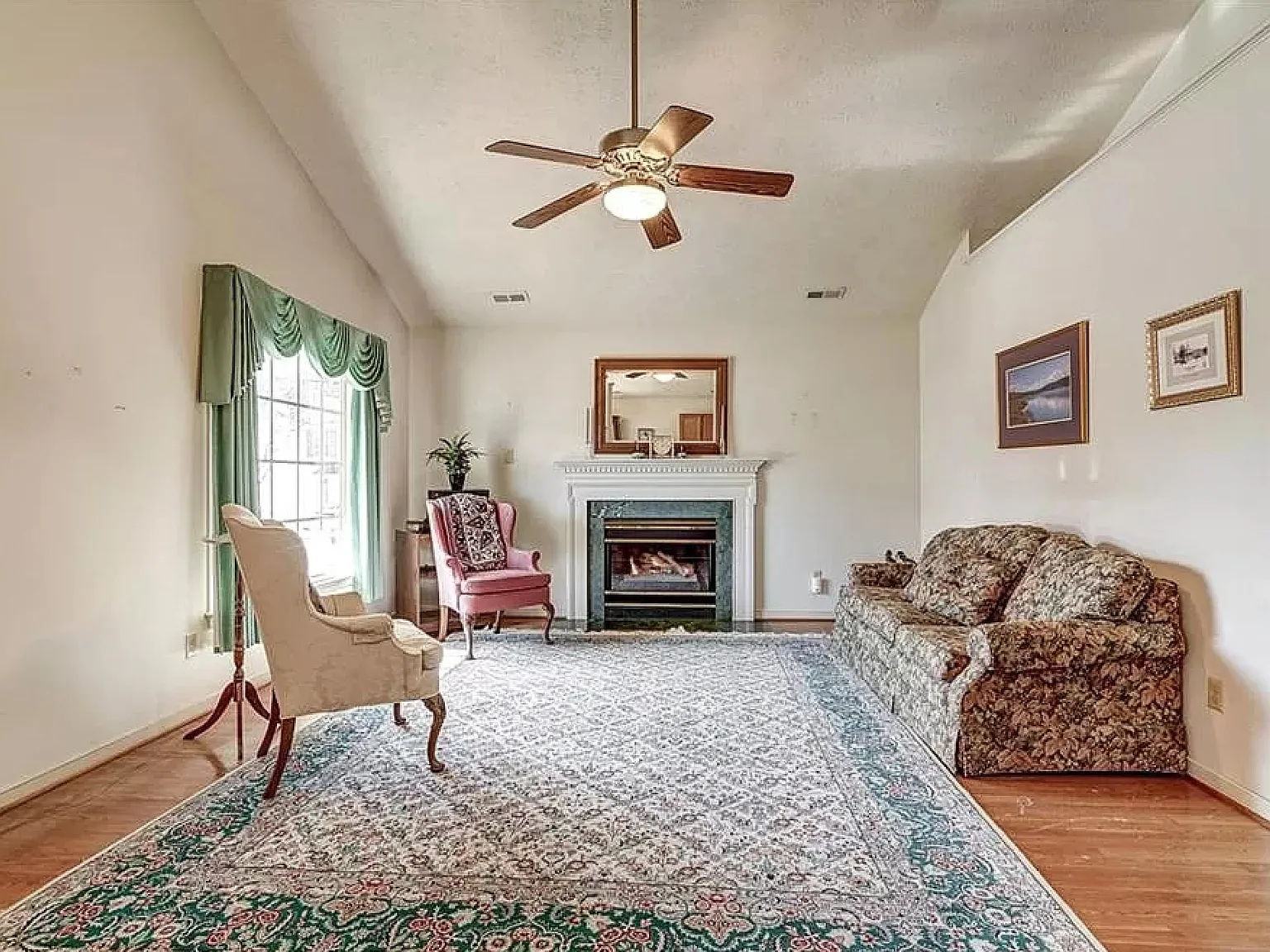 2 bed, 1532 sqft, $2,285 — Photo 2
