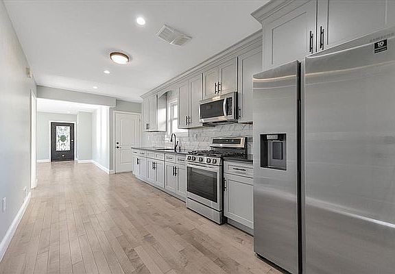 3rd image of 130-27 140th St Floor 2