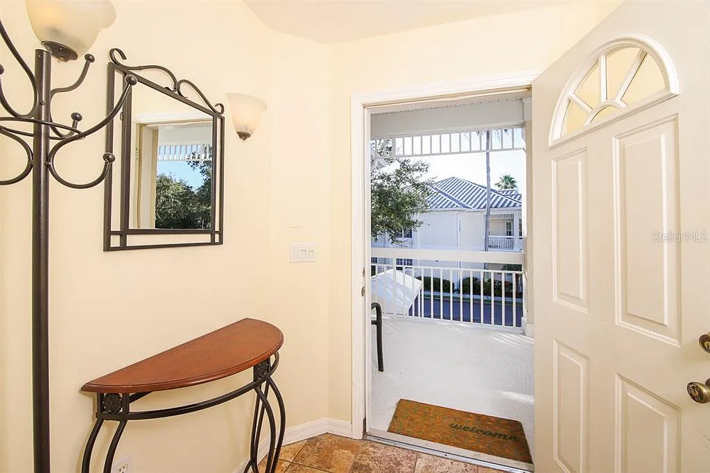 2 bed, 2.0 bath, 1215 sqft, $2,950 — Photo 3