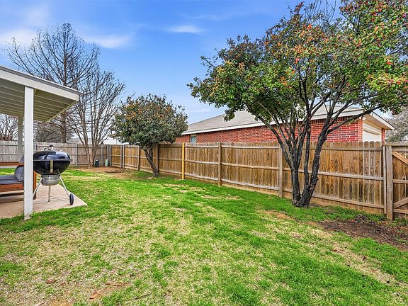 5th image of 8720 Hunters Point Way