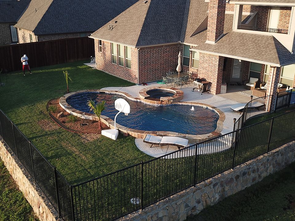 1st image of 7817 Bentley Dr