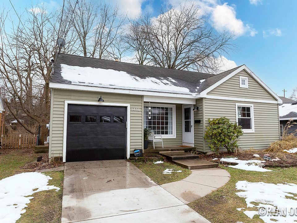 1st image of 1418 Hope St SE