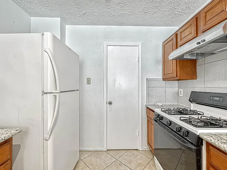 16319 La Luna Dr — Photo 19