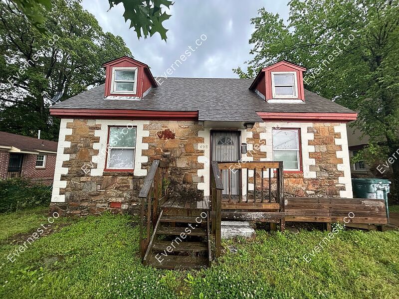 1st image of 498 E Mallory Ave