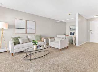 10750 Rockford Rd APT 110, Plymouth, MN 55442