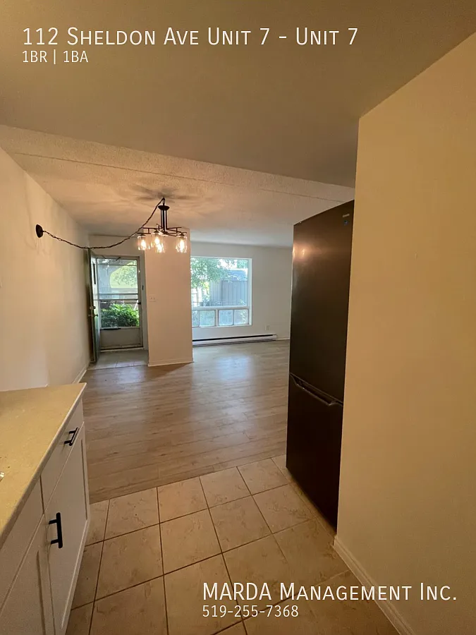 Cozy 1bedroom/1bath Apartment In Chatham + Hydro — Photo 3
