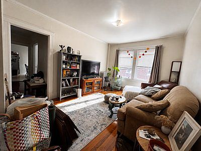 1st image of 162 Summer St #5