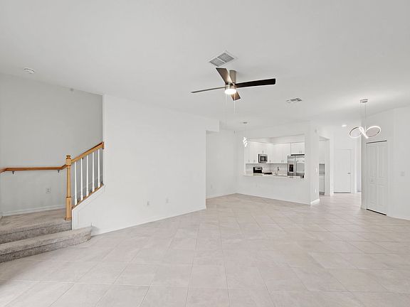 3rd image of 2827 Blossom Way
