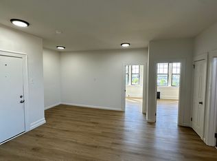 951 Edgewater Ave, Ridgefield, NJ 07657