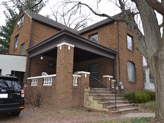 3rd image of 937 NE Glen Oak Ave