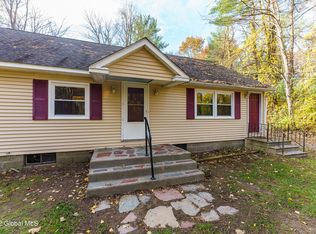 9 N Parkway Dr, Schenectady, NY 12303