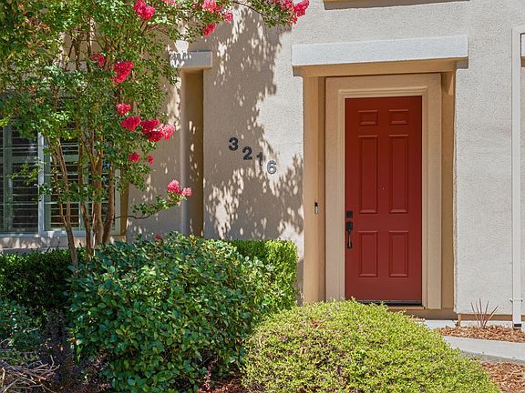 2nd image of 3216 Rapallo Pl