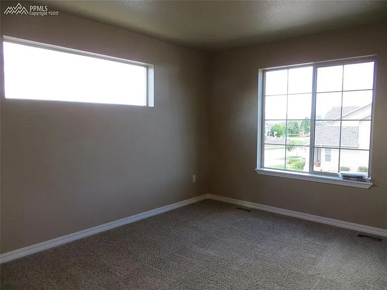 3075 Looking Glass Way — Photo 21