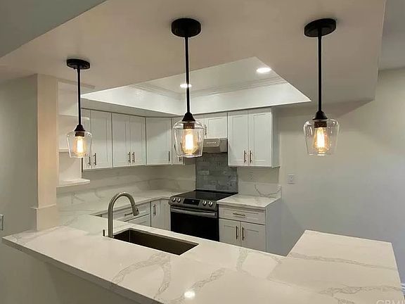 4th image of 54 Carriage Way #54