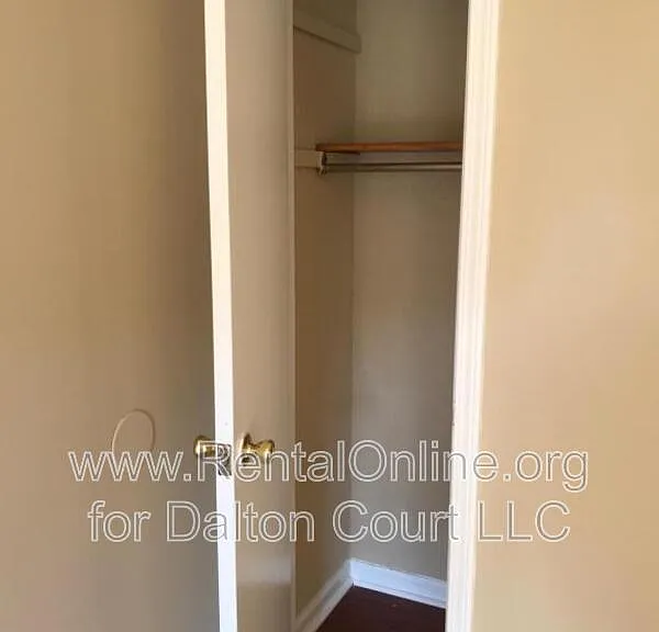 1811 Dalton Ct #B — Photo 3