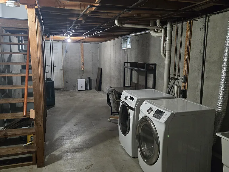 778 Plainfield St — Photo 19