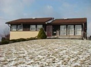 1082 Croxall Ave, Aliquippa, PA 15001