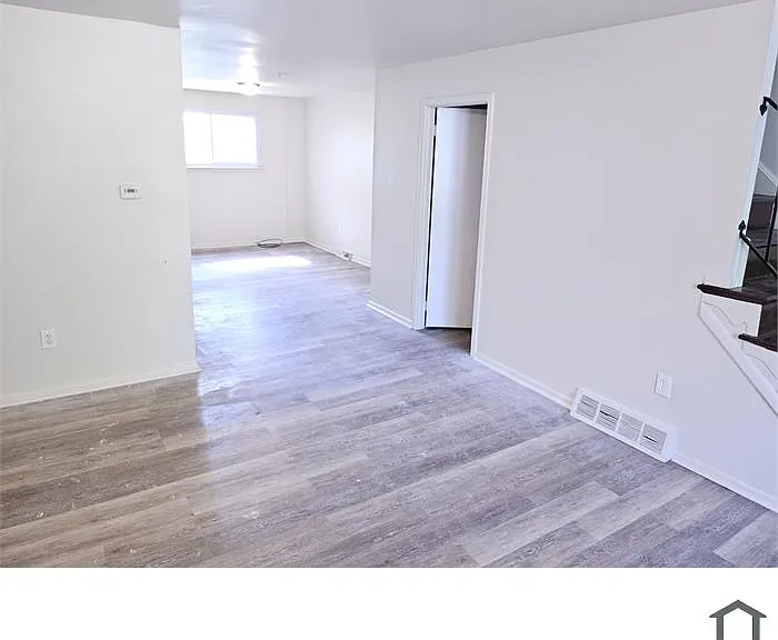 1345 Rainer Rd — Photo 5