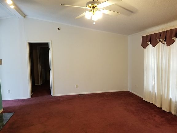 3rd image of 1434 Chaloner Dr
