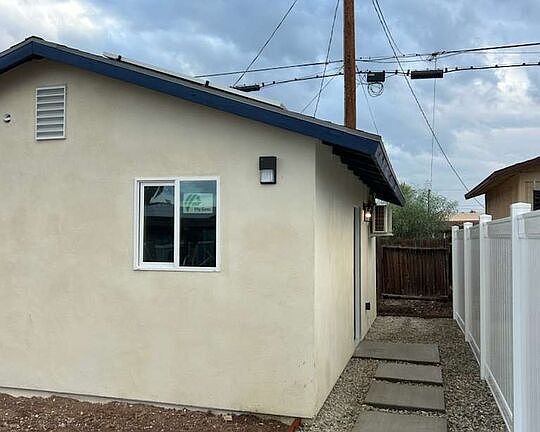 2nd image of 1583 Lenrey Ave