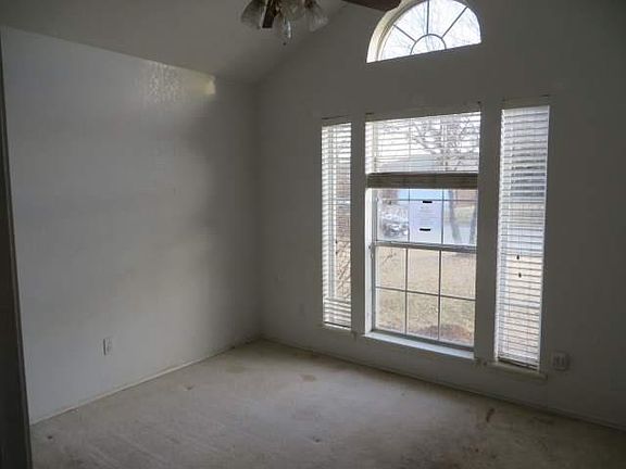 5th image of 5334 Western Plains Ave