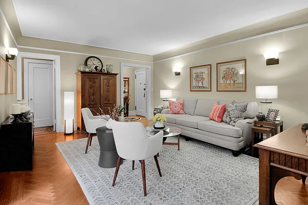 Sold by Dwell Residential Inc | media 2