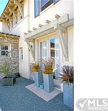 5th image of 989 White Alder Ave