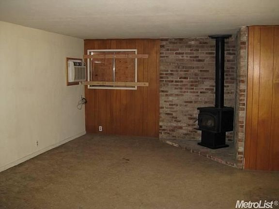 2nd image of 1732 Eldridge Ave