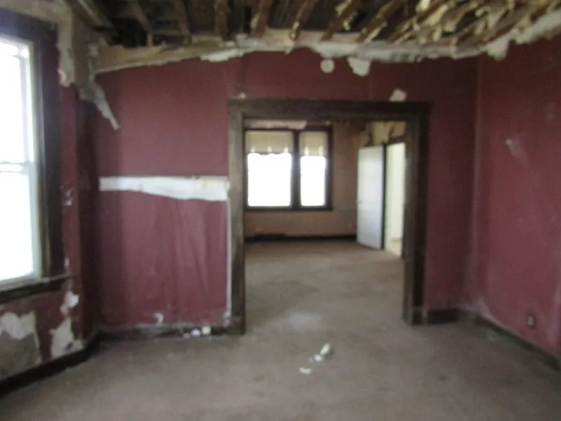 Thumbnail 11