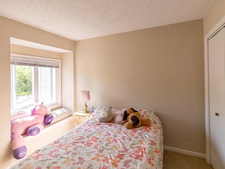 37 Preakness Way — Photo 15