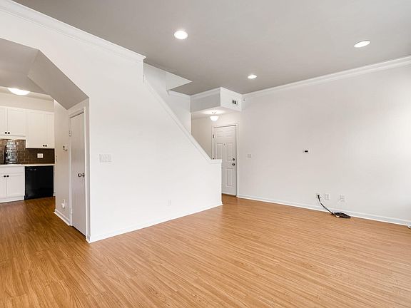 2nd image of 5236 Waterman Blvd APT C