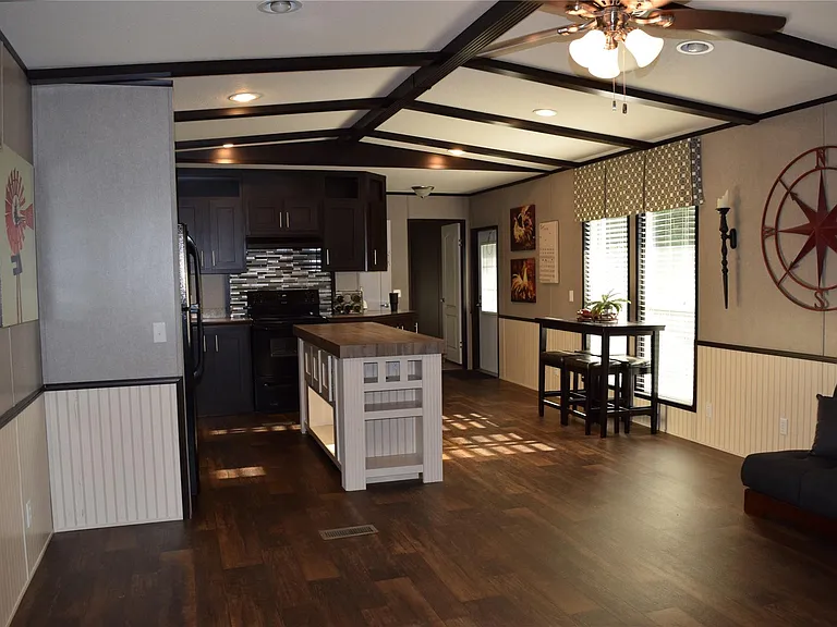 4798 Curry Rd — Photo 3