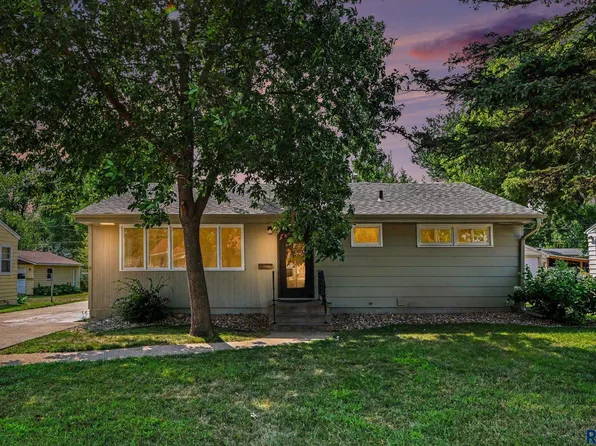 2905 S West Ave, Sioux Falls, SD 57105