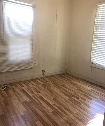 2nd image of 811 Berlin Ave