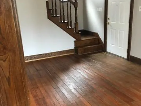 (undisclosed Address), Barberton, OH 44203